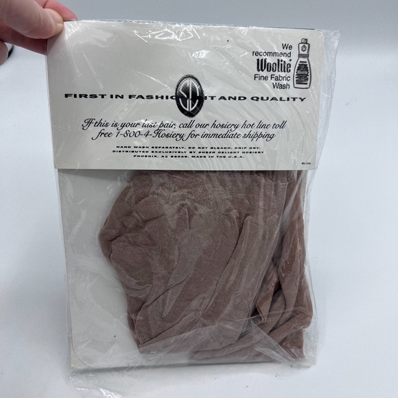 Pair of Sheer Delight Microfiber CT Opaque Tights Silken Sheer CT Beige Size 2 - Picture 4 of 8